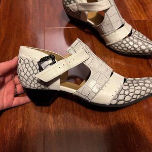 John Fluevog Alisha Truths T-strap shoes size 6.5